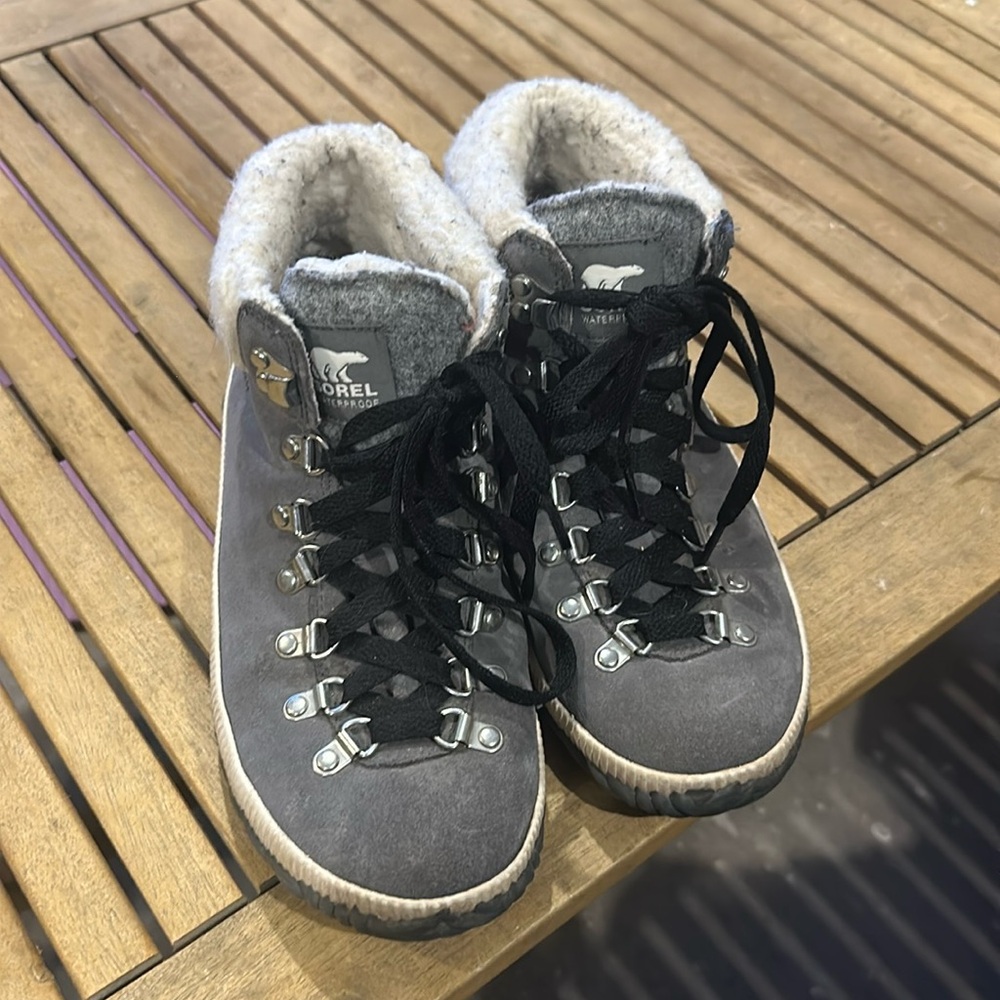 Ladies sorel boots